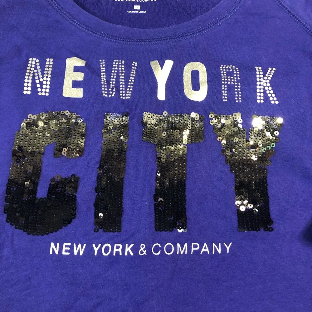 New York & Co Sweatshirt Womens Medium Purple Sequin